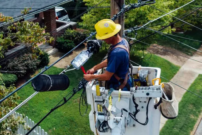 can electricians wear watches